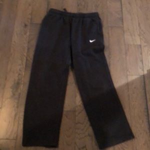 Nike Men’s black sweatpants